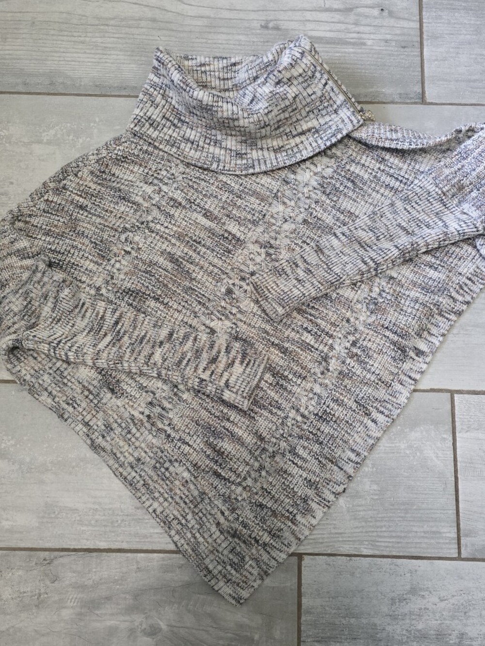 White House Black Market Marled Cream & Gray Turtleneck Sweater